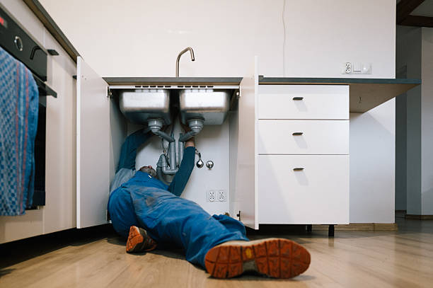 Professional Plumbing technician working in Albion, MI